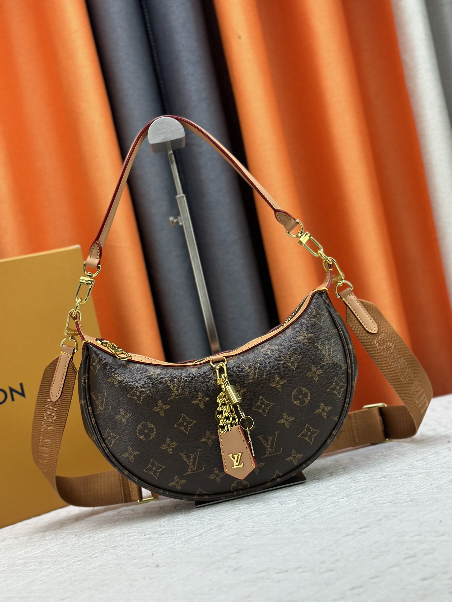 LV bag 574